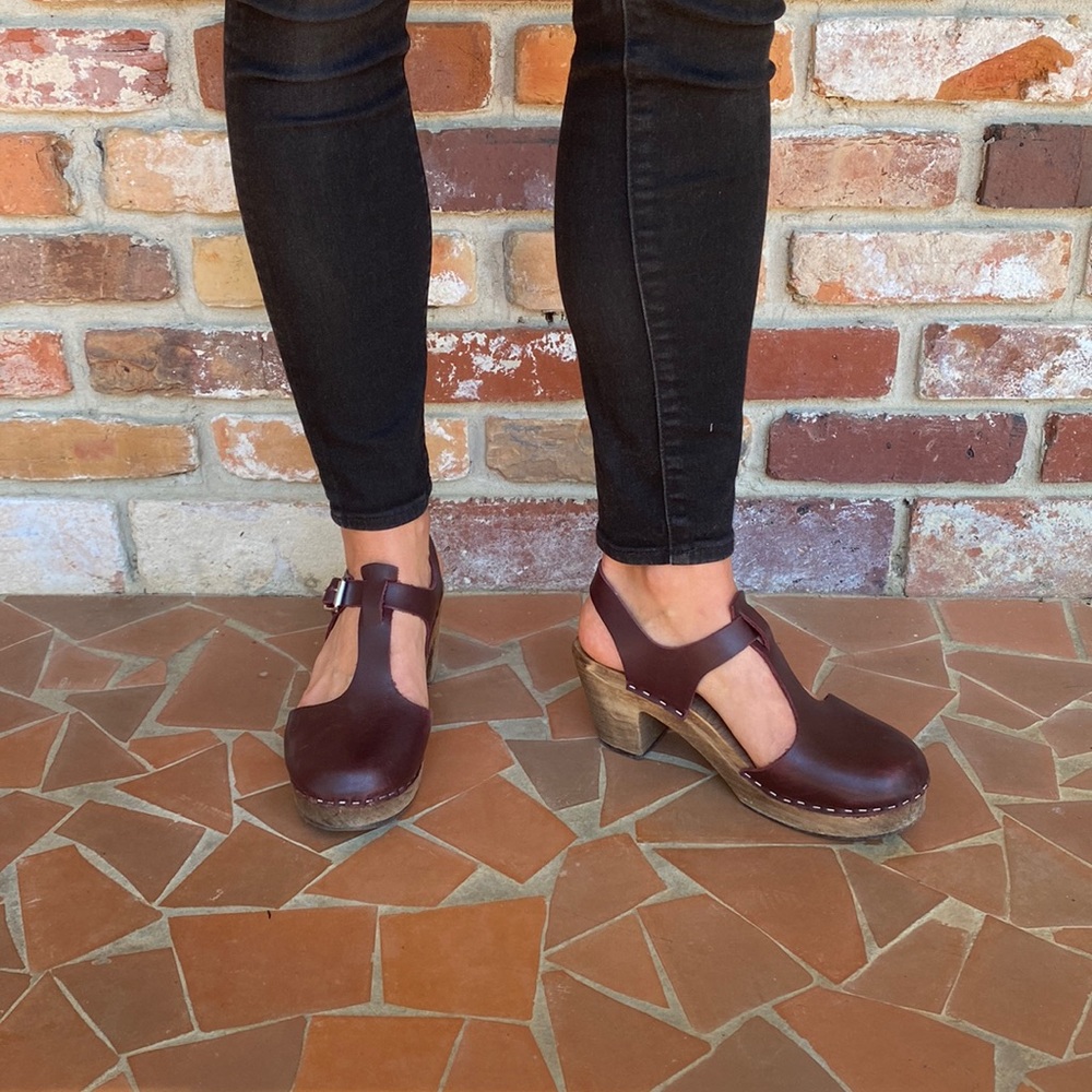 Dark red Lotta’s from Stockholm clogs size 38, EUC